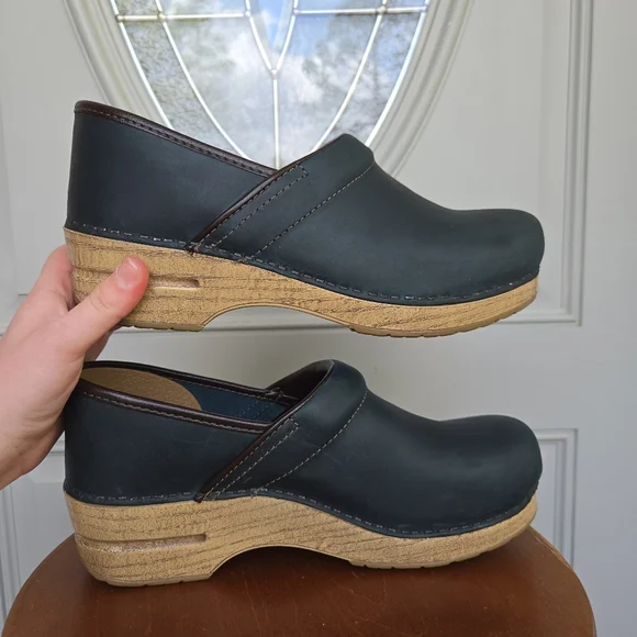 Dansko Professional Teal Natural Wood Leather Clog - Picture 6 of 8